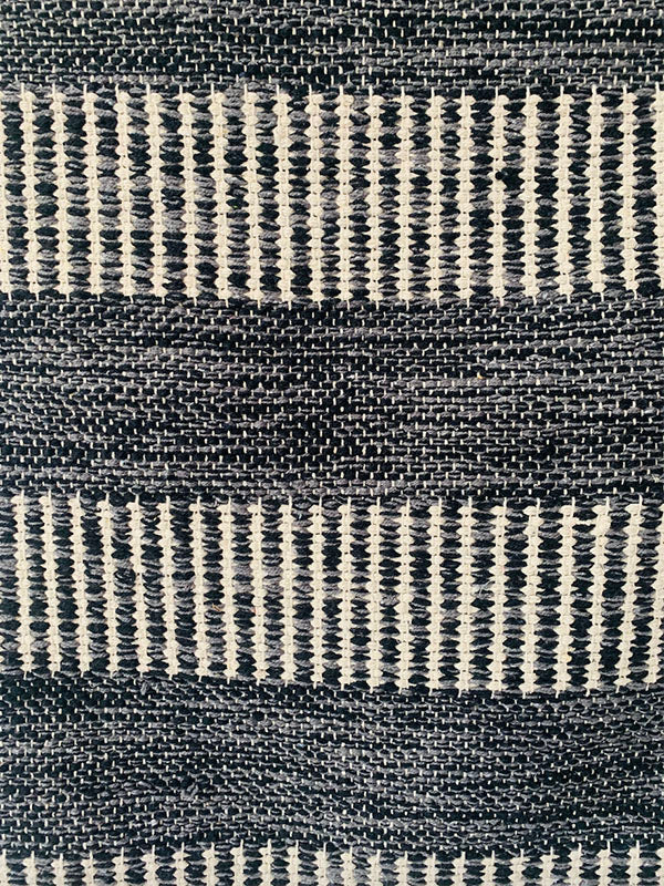 Patterned stripe black & white woven rug 2x3 ft/60*90 cm