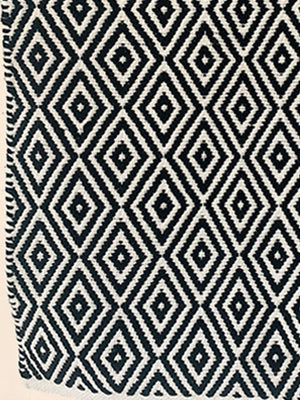 Diamond pattern woven rug 2x3 ft/60*90 cm